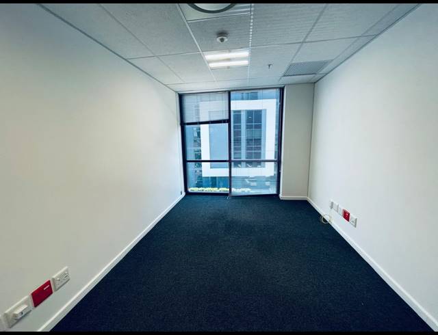20M² SERVICED OFFICE TO LET IN VORNA VALLEY